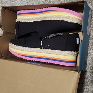 NWT Platform Toms Sz 8.5
